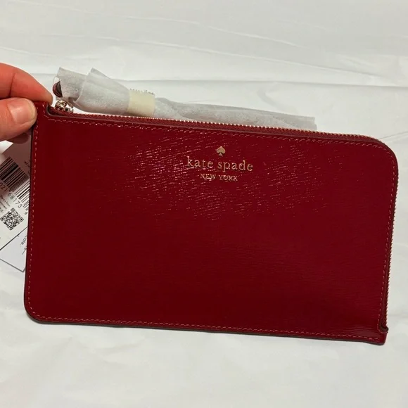 NWT Kate Spade Lucy Medium L-Zip Wristlet in Textured Patent Leather Red Jam - Picture 4 of 7